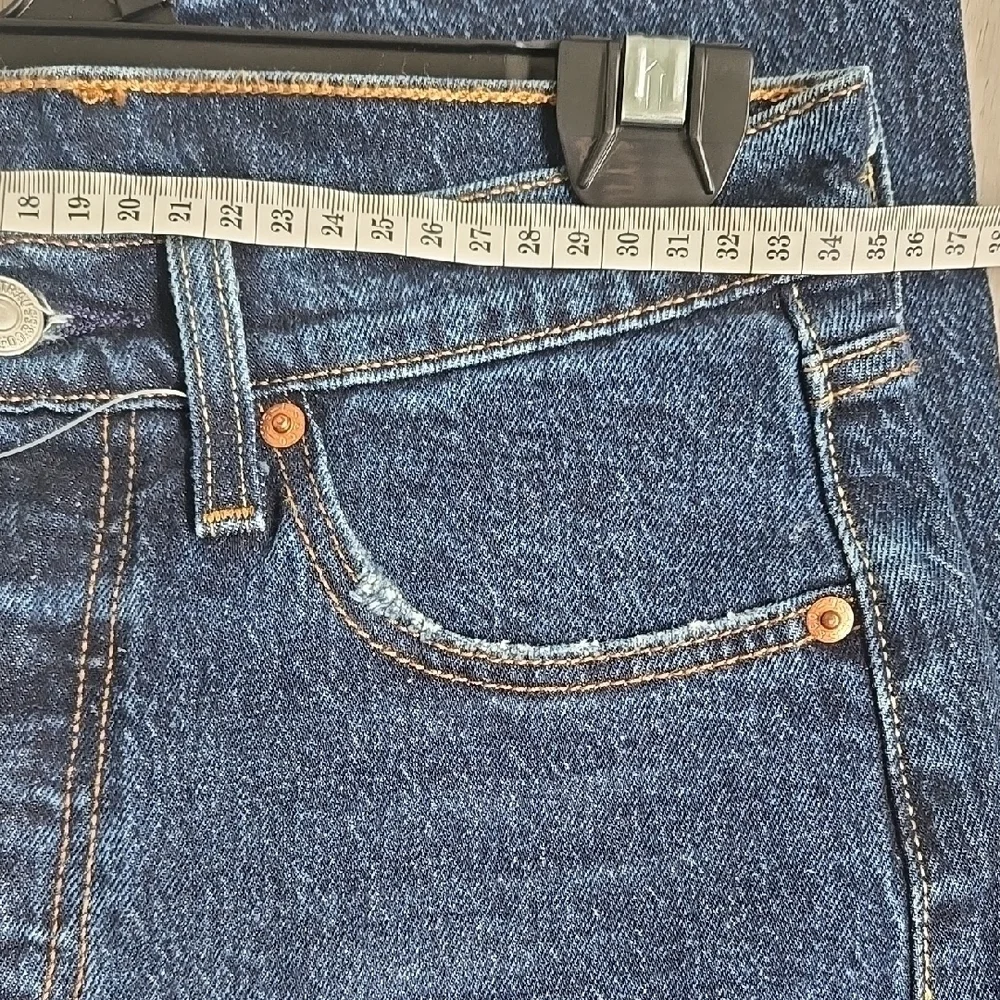 501 Levi's Classic Indigo Jeans
